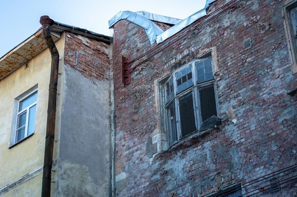 Explore the Top UK Locations for Unforgettable Guided Tours of Ancient Roman Architecture